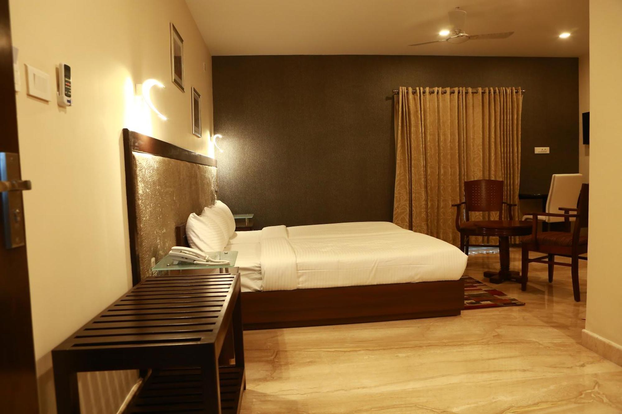 D Breeze Suites Devanahalli Εξωτερικό φωτογραφία