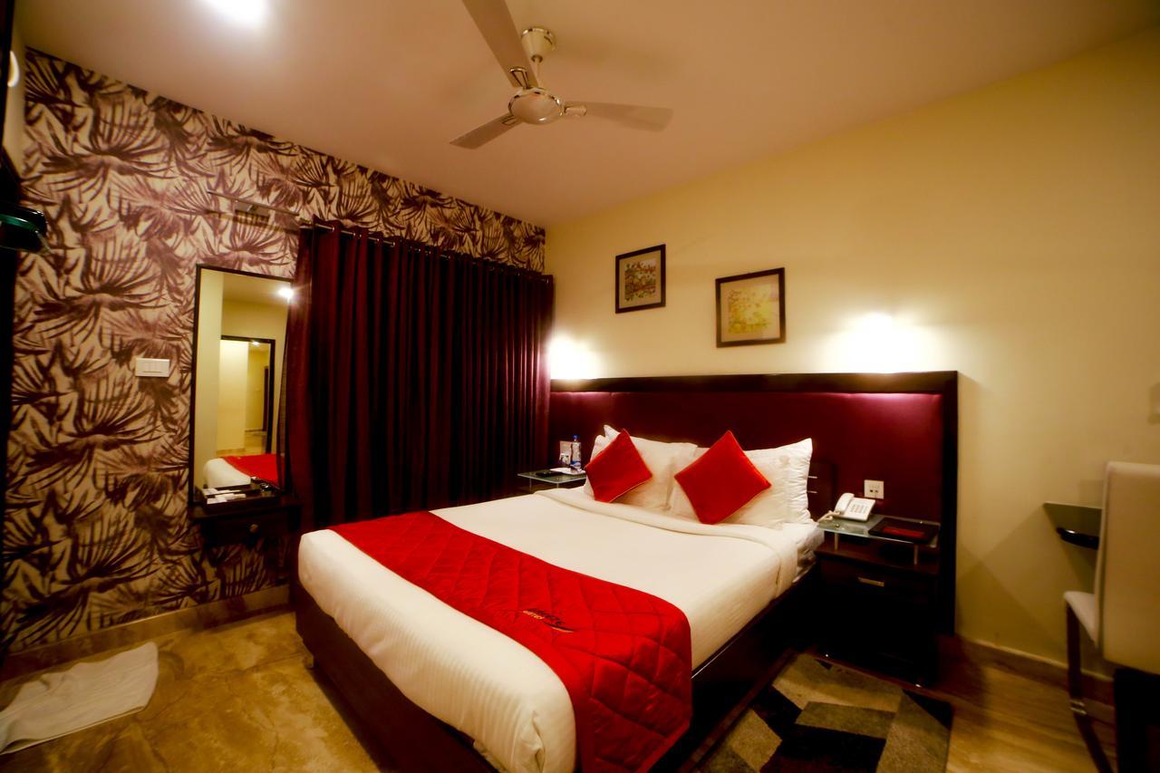 D Breeze Suites Devanahalli Εξωτερικό φωτογραφία