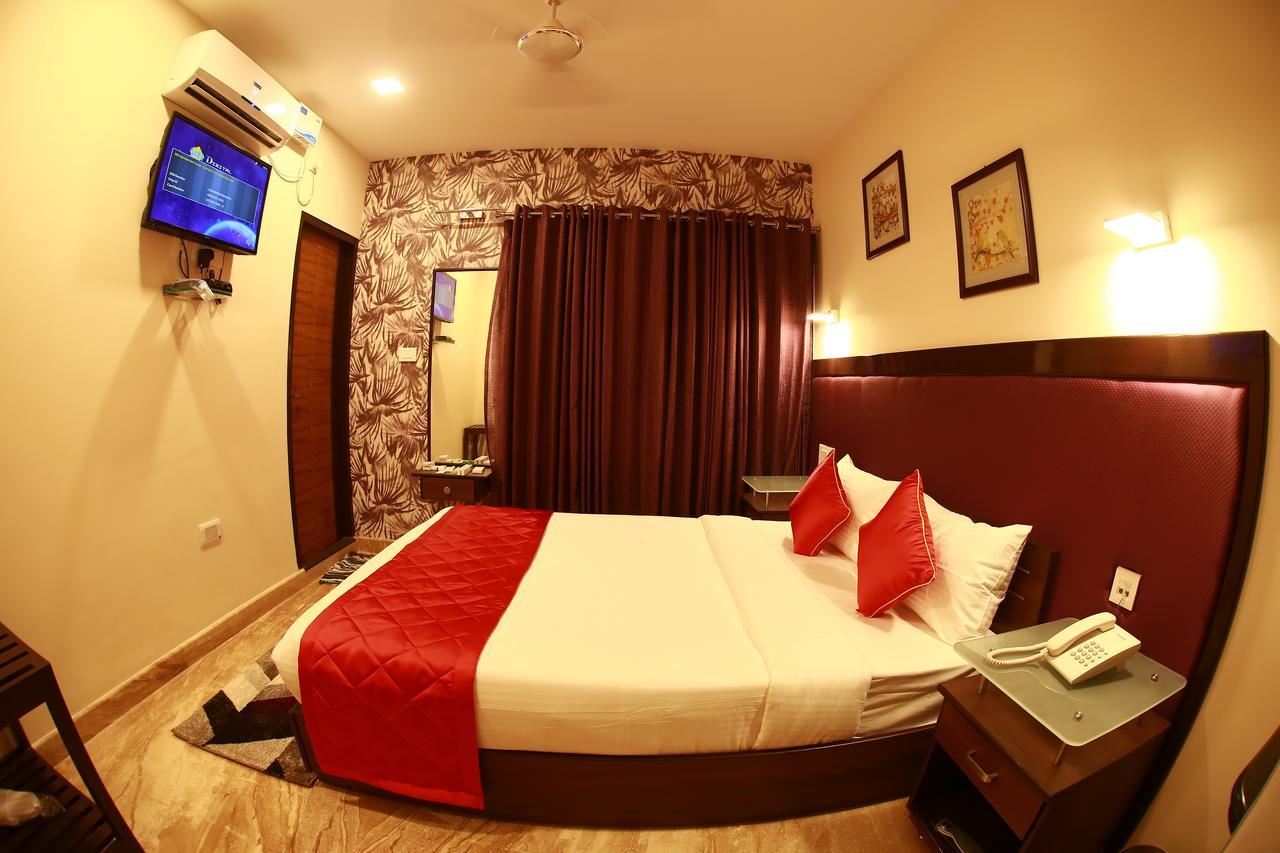 D Breeze Suites Devanahalli Δωμάτιο φωτογραφία