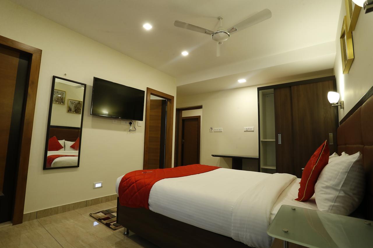 D Breeze Suites Devanahalli Εξωτερικό φωτογραφία