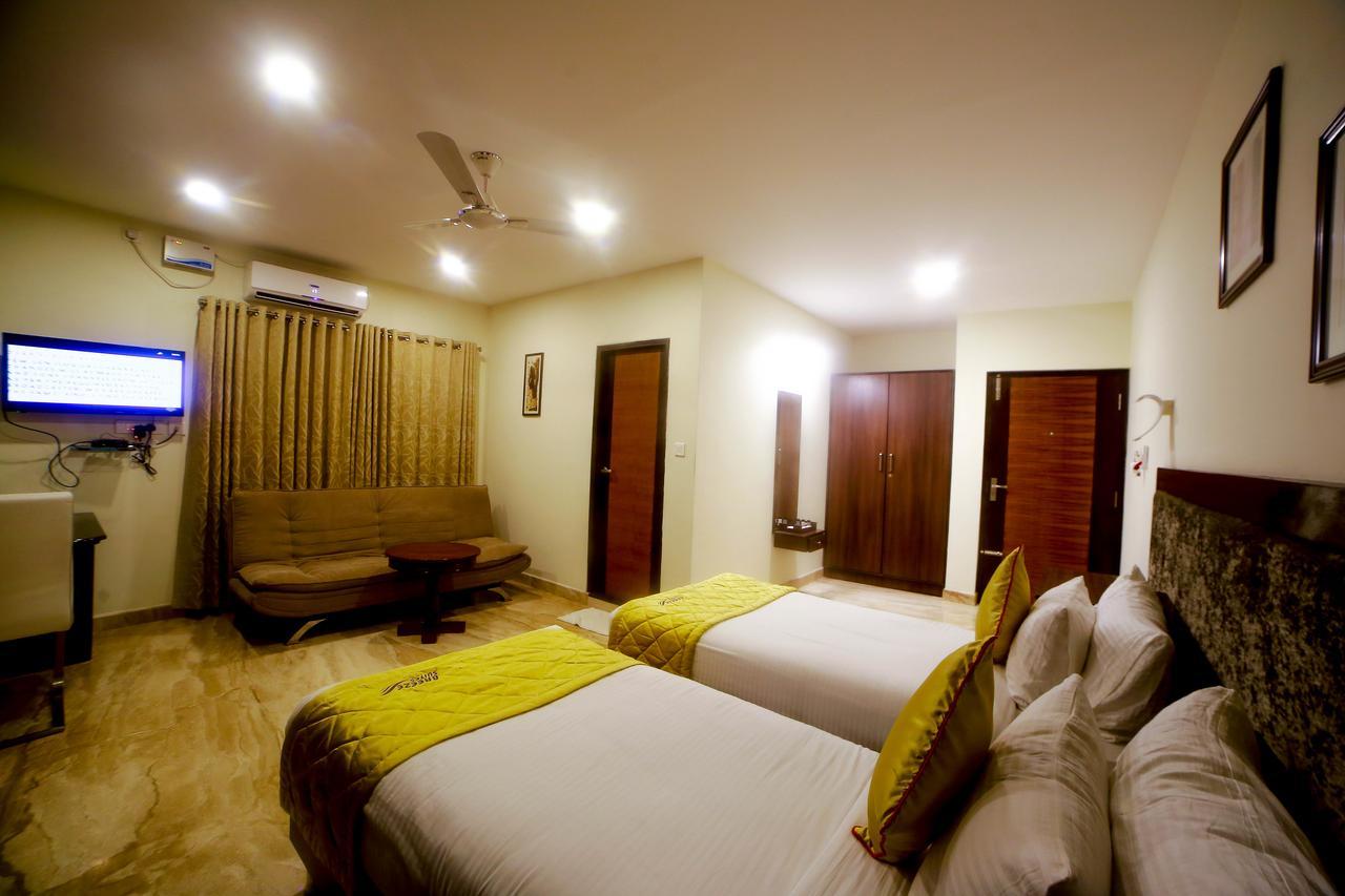 D Breeze Suites Devanahalli Εξωτερικό φωτογραφία