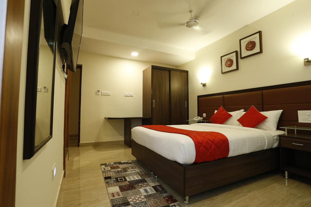 D Breeze Suites Devanahalli Εξωτερικό φωτογραφία